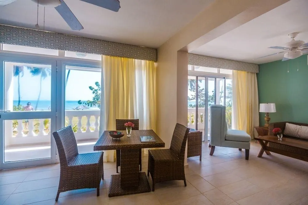 The Beachcomber At Las Canas Hotel