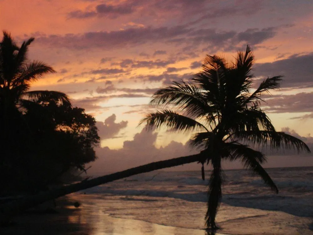 The Beachcomber At Las Canas Hotel 3*,